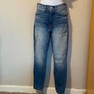 Lucky Brand blue ankle jeans size 6/28